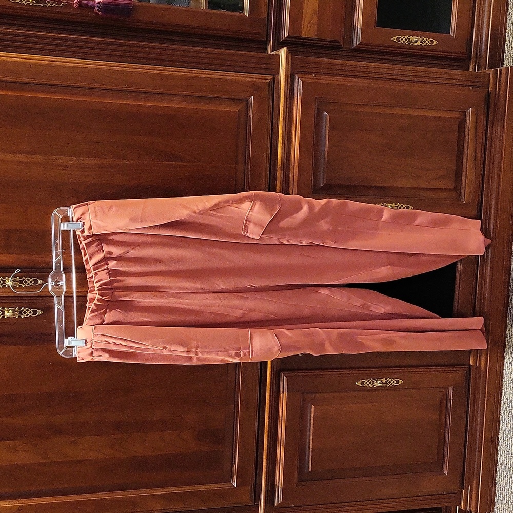 Eloquii Size 24 Coral Dress Cargo Pants - Picture 2 of 5